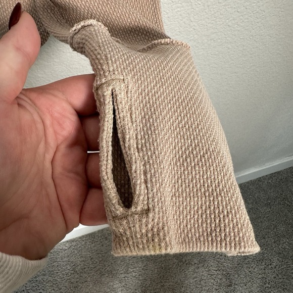 Free People We The Free Anakin Thermal Knit Top Large Tan Slouchy Boho Grunge - Picture 5 of 10